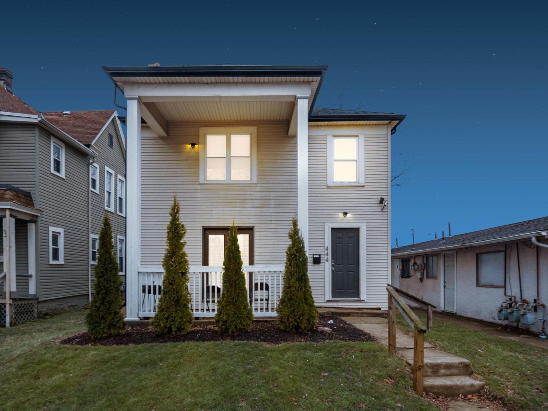 Villa Housepitality - The Osu Mansion- Osu Sleeps 20 Columbus Exterior foto